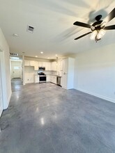 8073 Arnold Rd in Denham Springs, LA - Building Photo - Building Photo