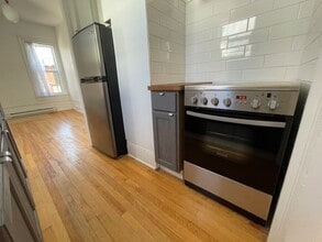 114 Carmarthen St in Saint John, NB - Building Photo - Building Photo