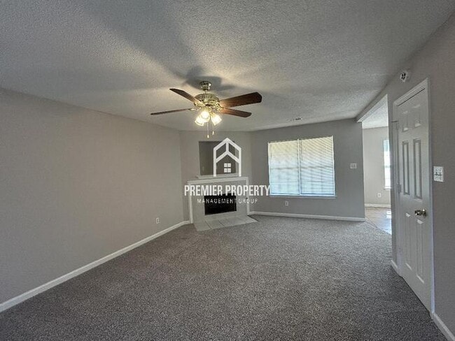 7699 Ivy Bend Cove in Memphis, TN - Foto de edificio - Building Photo