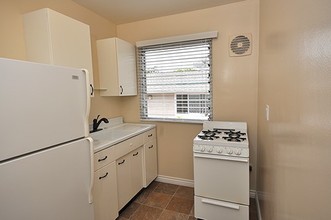 Union Street Apartments in San Diego, CA - Building Photo - Interior Photo