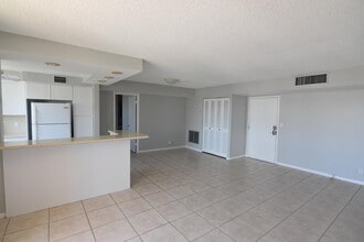 1236 Hillsboro Mile in Hillsboro Beach, FL - Building Photo - Building Photo