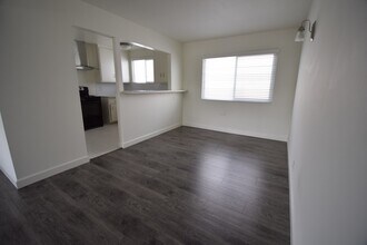 5230 Kester Ave in Los Angeles, CA - Building Photo - Building Photo