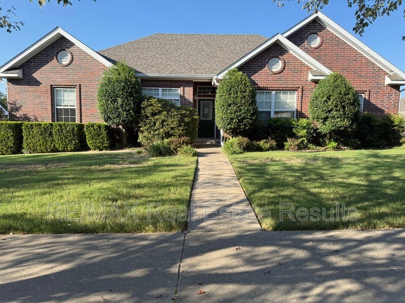 6454 Norman Ave in Springdale, AR - Building Photo