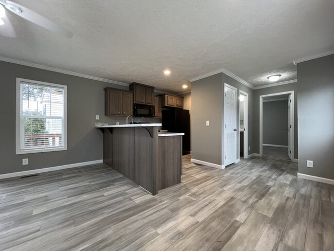 147 W Sourwood Dr in Browns Summit, NC - Building Photo - Building Photo