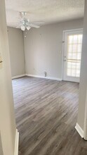 8641 Fancy Finch Dr in Tampa, FL - Foto de edificio - Building Photo