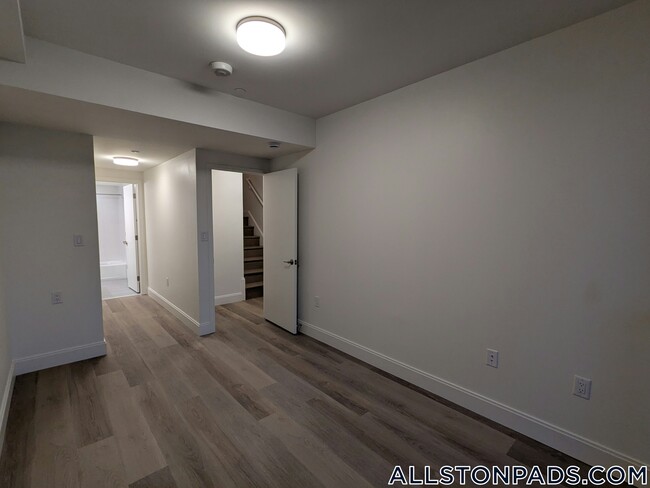 1079 Commonwealth Ave in Boston, MA - Building Photo - Building Photo