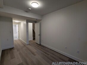 1079 Commonwealth Ave in Boston, MA - Building Photo - Building Photo
