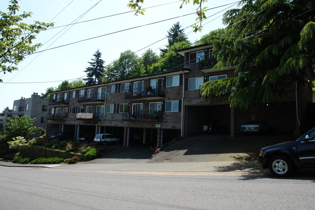 Portland Terrace in Portland, OR - Building Photo - Building Photo