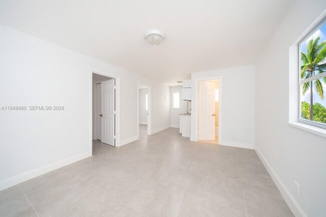 5740 Mayo St in Hollywood, FL - Building Photo - Building Photo