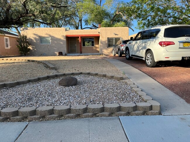 property at 1706 Ridgecrest Dr SE