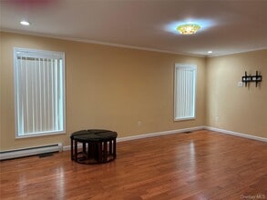 24 Alice Ct in East Rockaway, NY - Building Photo - Building Photo