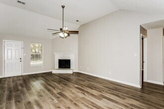 5769 Saranac Ave in Memphis, TN - Foto de edificio - Building Photo