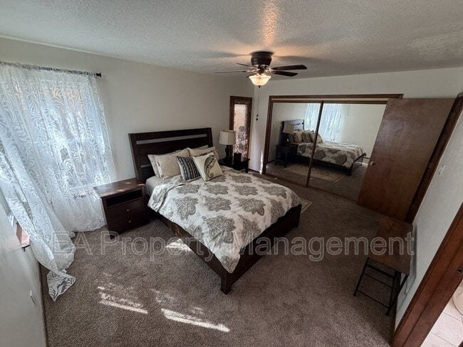 4904 Purcell Dr NE in Albuquerque, NM - Building Photo - Building Photo