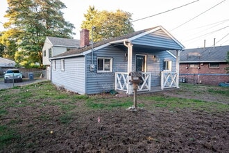 6527 95th St SW in Lakewood, WA - Building Photo - Building Photo