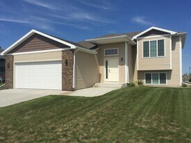 1210 30th Ave W in West Fargo, ND - Building Photo