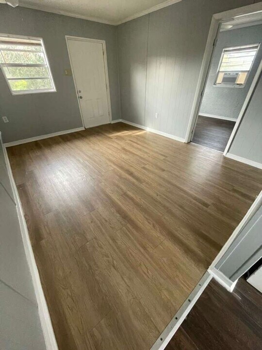 1407 Lotela Ave in Lakeland, FL - Building Photo