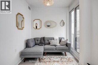 85-485 Bloor St E in Toronto, ON - Building Photo - Building Photo