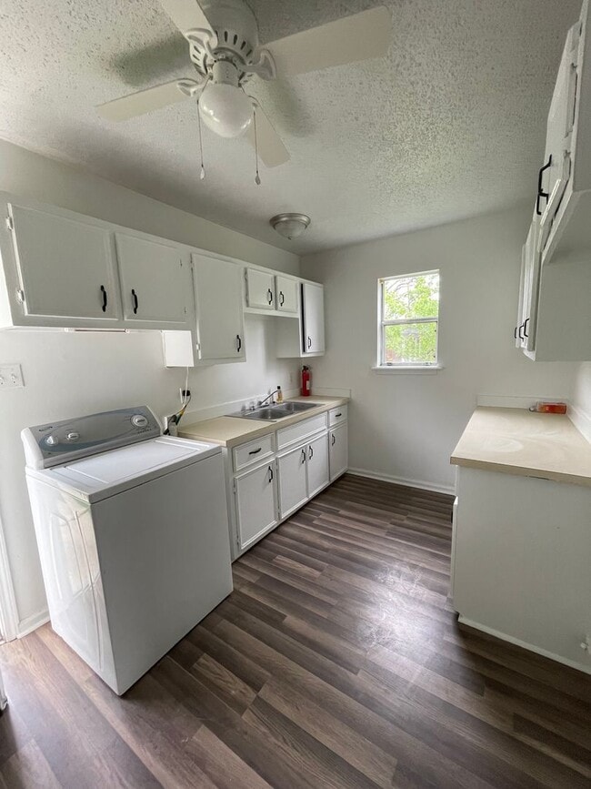 1900 9th Ave in Lake Charles, LA - Building Photo - Building Photo