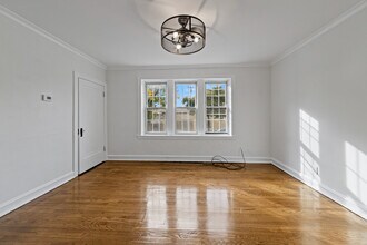 3050 W Cornelia Ave in Chicago, IL - Foto de edificio - Building Photo