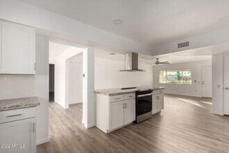 17011 N 130th Ave in Sun City West, AZ - Building Photo - Building Photo