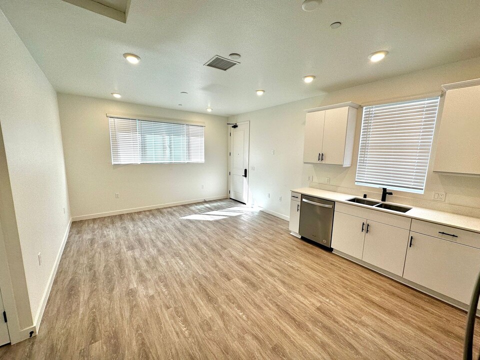 4017 Logan Ave in San Diego, CA - Building Photo