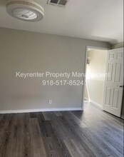 317 E Will Rogers Blvd in Claremore, OK - Building Photo - Building Photo