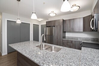90 Waterford Green Common in Winnipeg, MB - Building Photo - Building Photo