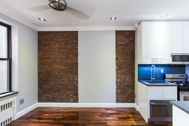 250 E 50th St, Unit 3B in New York, NY - Building Photo - Building Photo