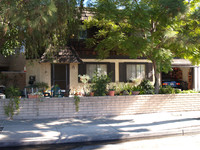 2078 Garden Ln in Costa Mesa, CA - Foto de edificio - Building Photo