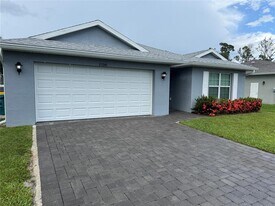 23248 Abrade Ave in Port Charlotte, FL - Building Photo