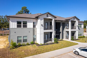 Nathan Village in West Monroe, LA - Foto de edificio - Building Photo