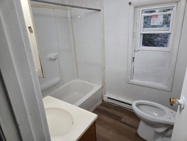 801 E Division St in Syracuse, NY - Building Photo - Building Photo