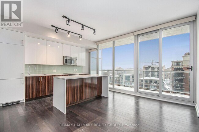 300 Lisgar St in Ottawa, ON - Building Photo - Building Photo