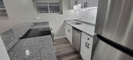 3110 N Western Ave, Unit 1 in Chicago, IL - Building Photo - Building Photo