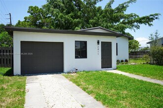 2411 NW 9th St in Fort Lauderdale, FL - Building Photo - Building Photo