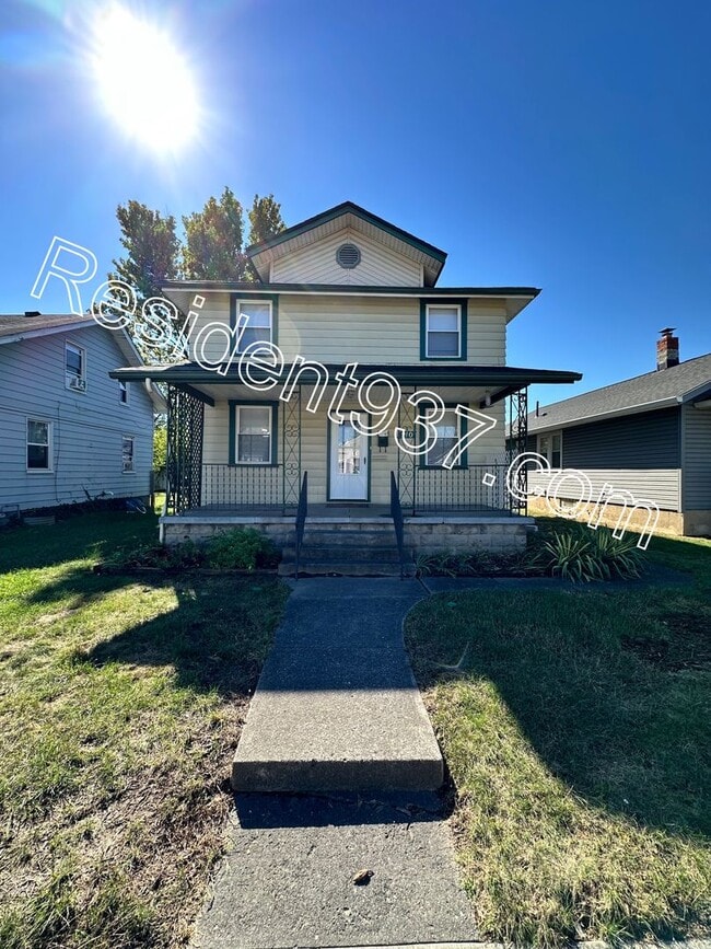property at 910 Chelsea Ave