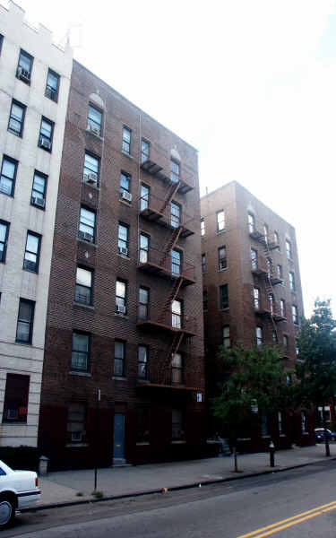 2805 University Ave in Bronx, NY - Building Photo