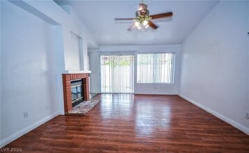 6762 Shelter Ln in Las Vegas, NV - Foto de edificio - Building Photo