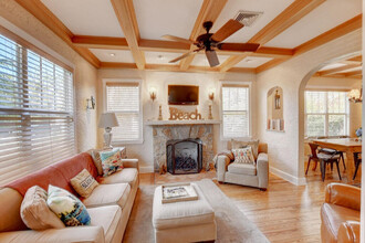 241 Royal Ct in Delray Beach, FL - Building Photo - Building Photo