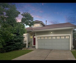 4521 Gibraltar St in Denver, CO - Building Photo