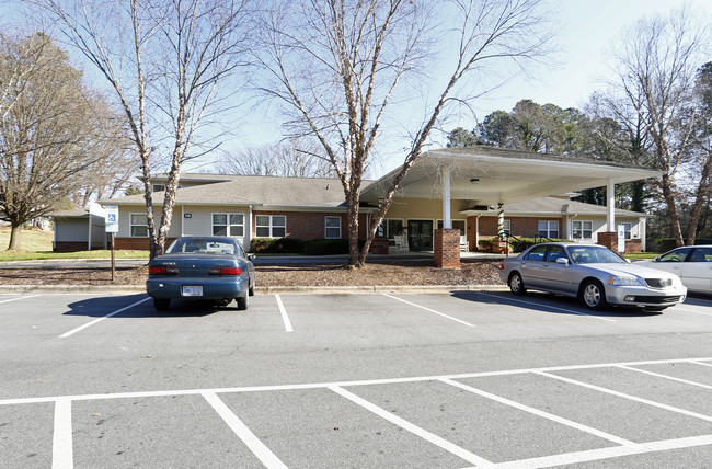 Meadow Spring Apartments in Raleigh, NC - Building Photo - Building Photo