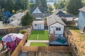 1336 Elizabeth Ave in Bremerton, WA - Building Photo - Building Photo