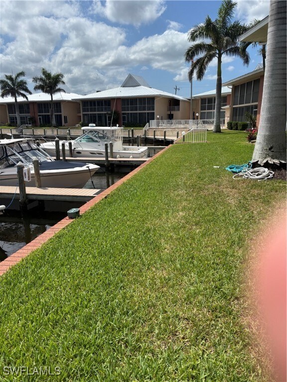 4117 SE 19th Pl in Cape Coral, FL - Foto de edificio - Building Photo