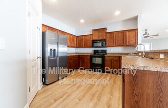 11916 Hayden Lakes Cir in Jacksonville, FL - Building Photo - Building Photo