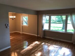 4128 Elm St in Downers Grove, IL - Building Photo - Building Photo