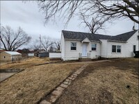 298 22nd Ave SW, Unit 1/2