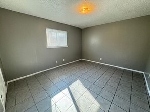 1405 N Gray St, Unit Unit 07 in Killeen, TX - Foto de edificio - Building Photo