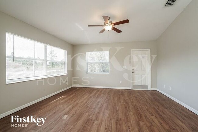 1019 Danforth St in Lehigh Acres, FL - Building Photo - Building Photo