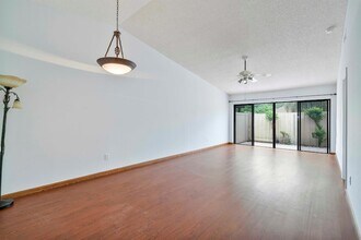 10240 Boca Bend W in Boca Raton, FL - Building Photo - Building Photo