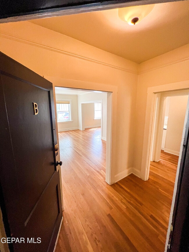 property at 1717 N Stanton St